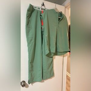 Figs Mint Green Technical scrub set